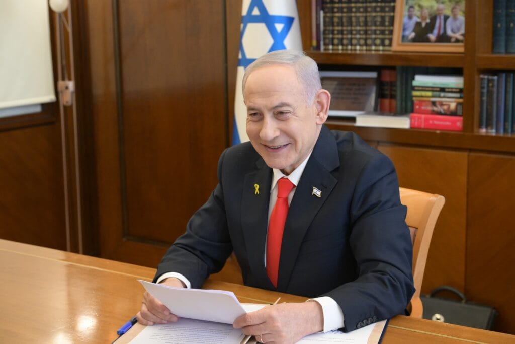  President of Somaliland, Dr. Abdirahman Mohamed Abdallah on a phone with Israel Prime Minister, Benjamin Netanyahu  on December 26th, 2025 during the official recognition of the Republic of Somaliland as an independent and sovereign state by Israel.
